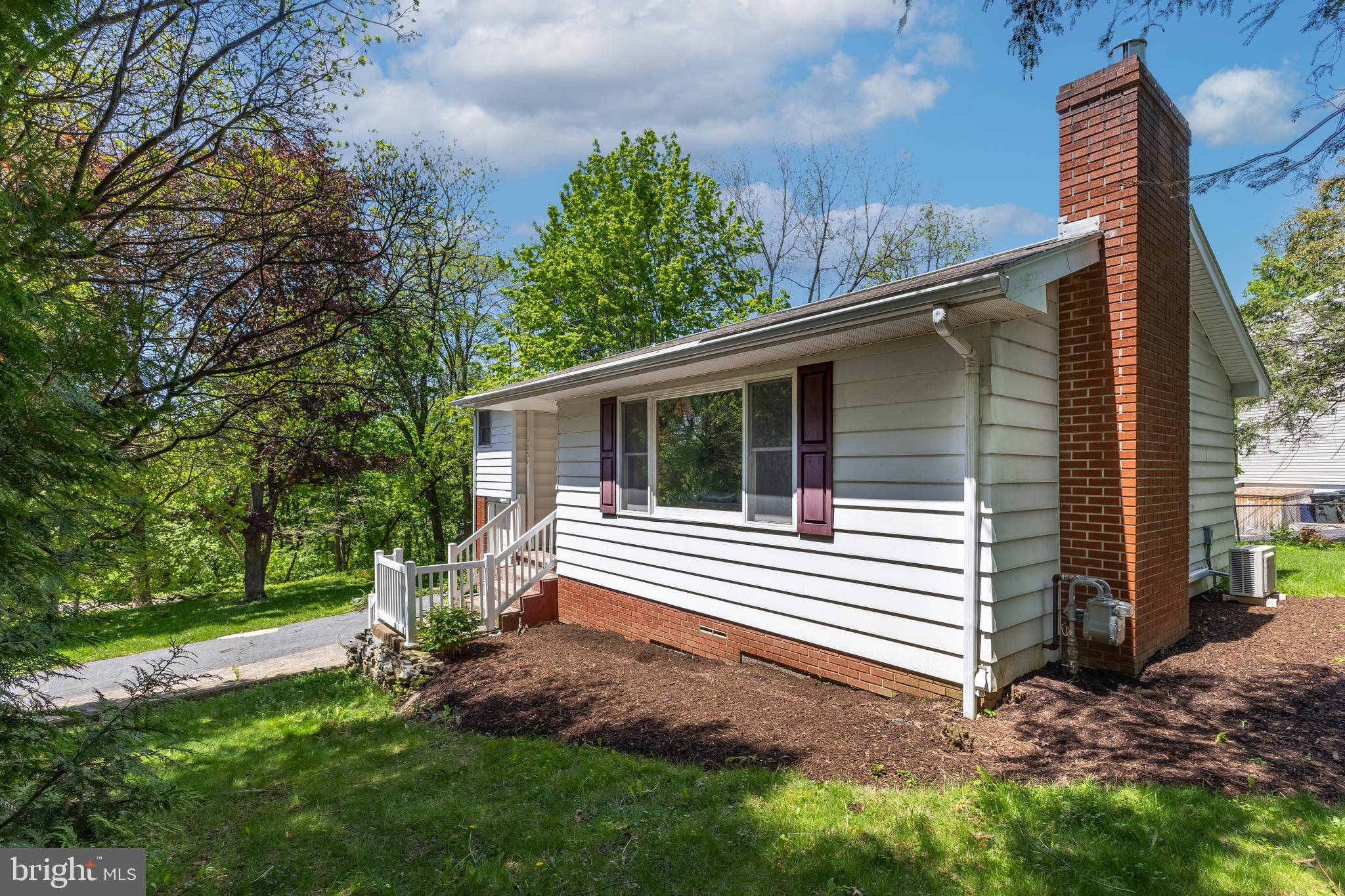 State College, PA 16803,1051 TAYLOR ST
