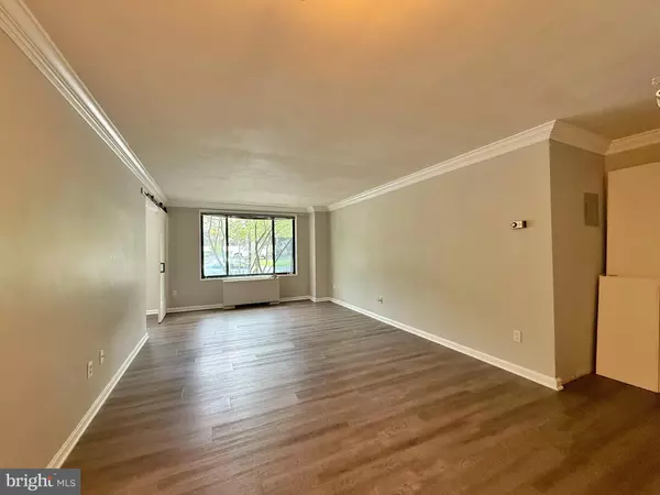 Washington, DC 20016,5112 MACARTHUR BLVD NW #101
