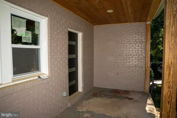 Washington, DC 20020,3704 SUITLAND RD SE