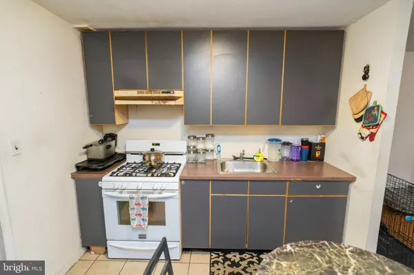 Philadelphia, PA 19111,354 DEVEREAUX AVE