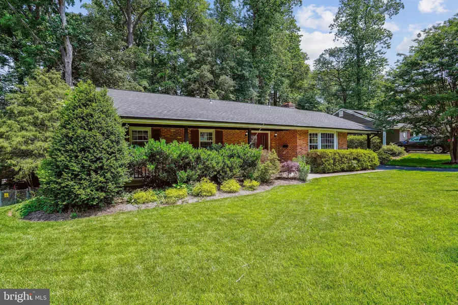 8210 BRIAR CREEK DR, Annandale, VA 22003