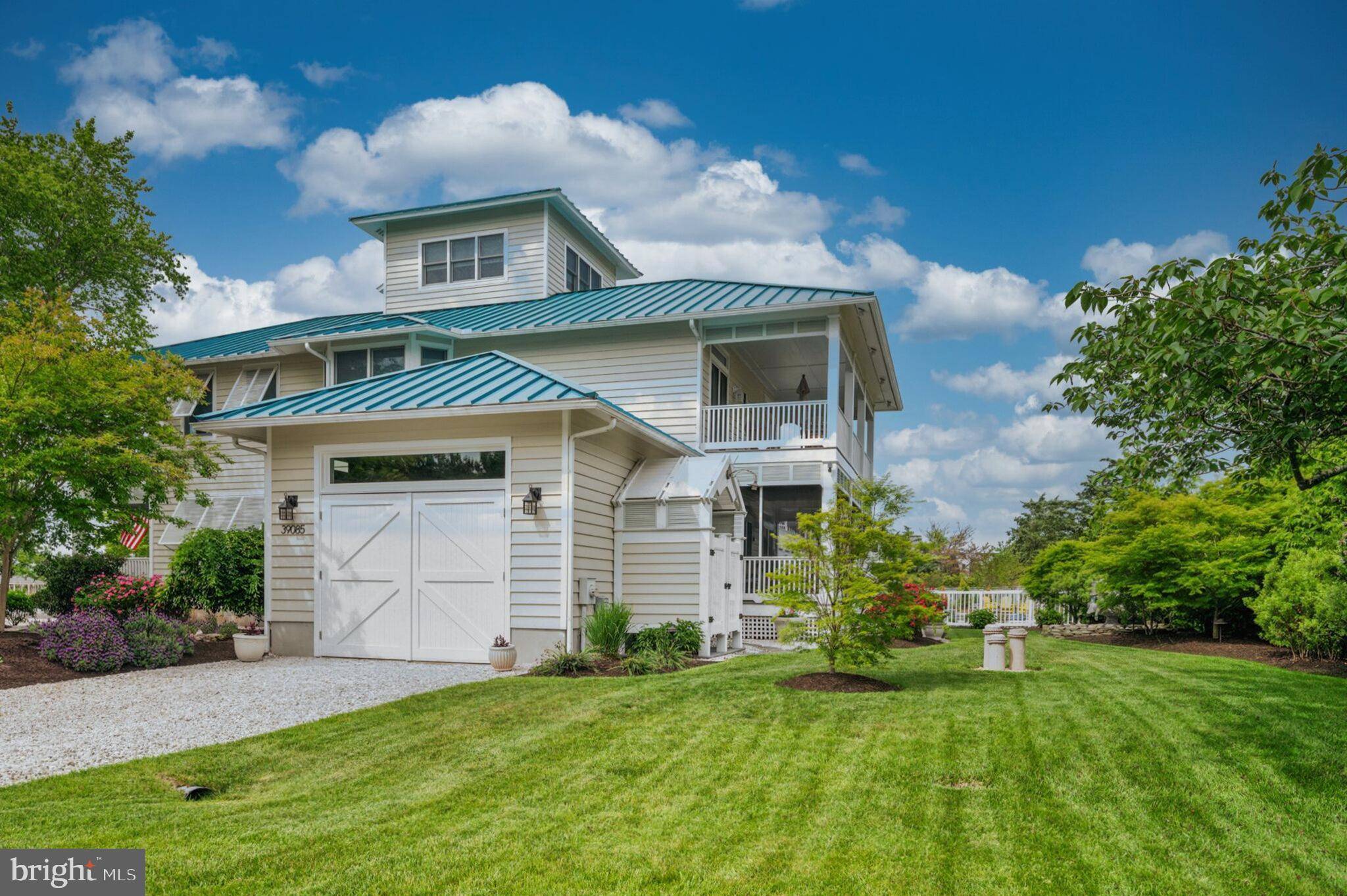 Ocean View, DE 19970,39085 BAYFRONT DR