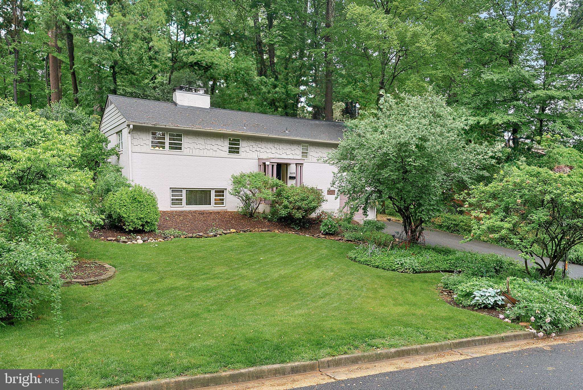 3608 WHISPERING LN, Falls Church, VA 22041