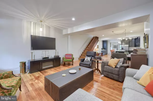 Lititz, PA 17543,24 E ORANGE ST