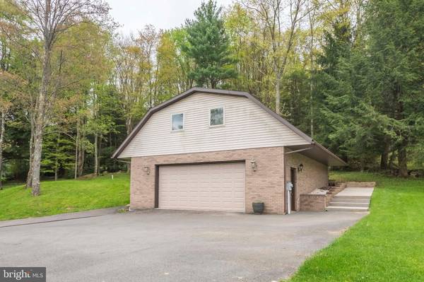 206 MAYHEW INN RD, Oakland, MD 21550