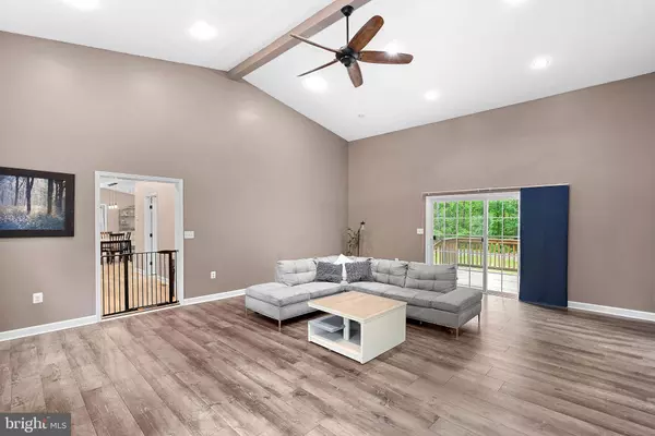 Harpers Ferry, WV 25425,83 RIDGE CREST DR