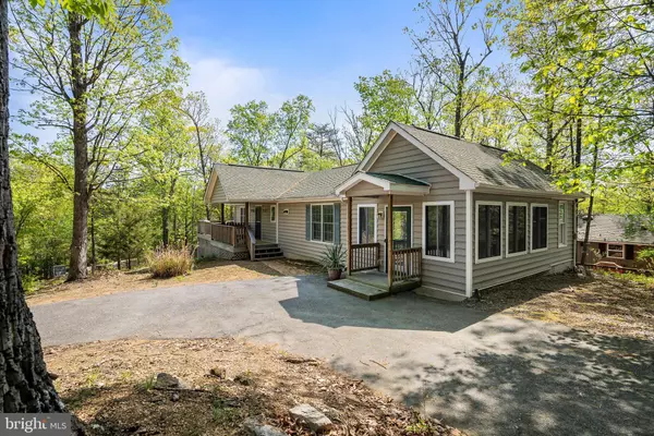 Mc Gaheysville, VA 22840,392 PASSAGE LN