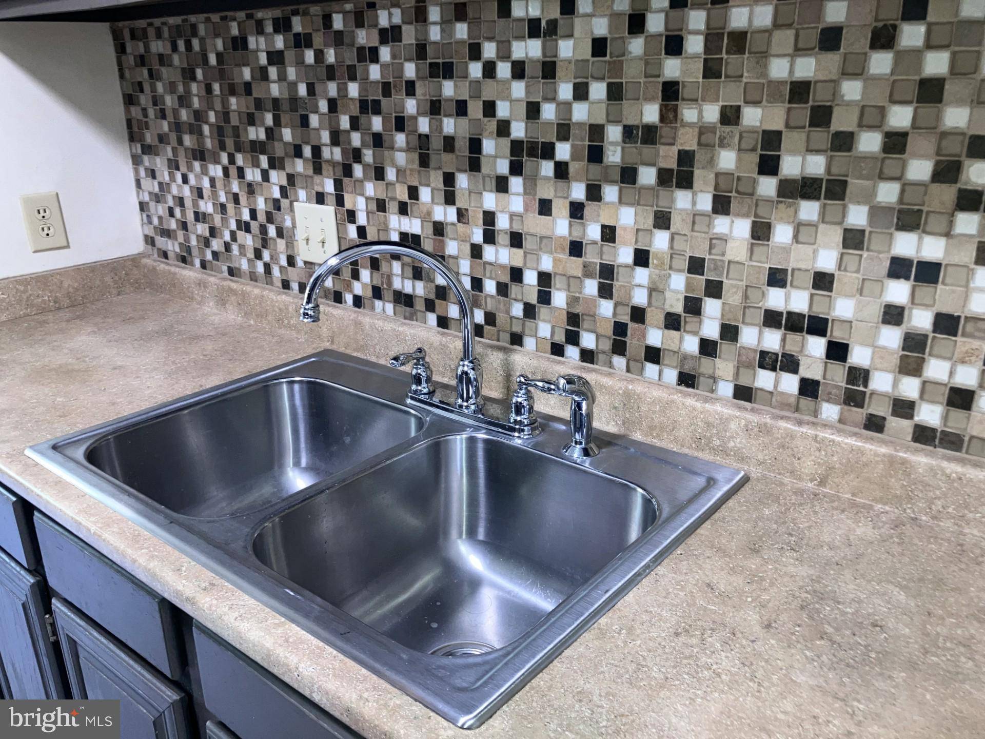 Gaithersburg, MD 20879,9118 BOBWHITE CIR