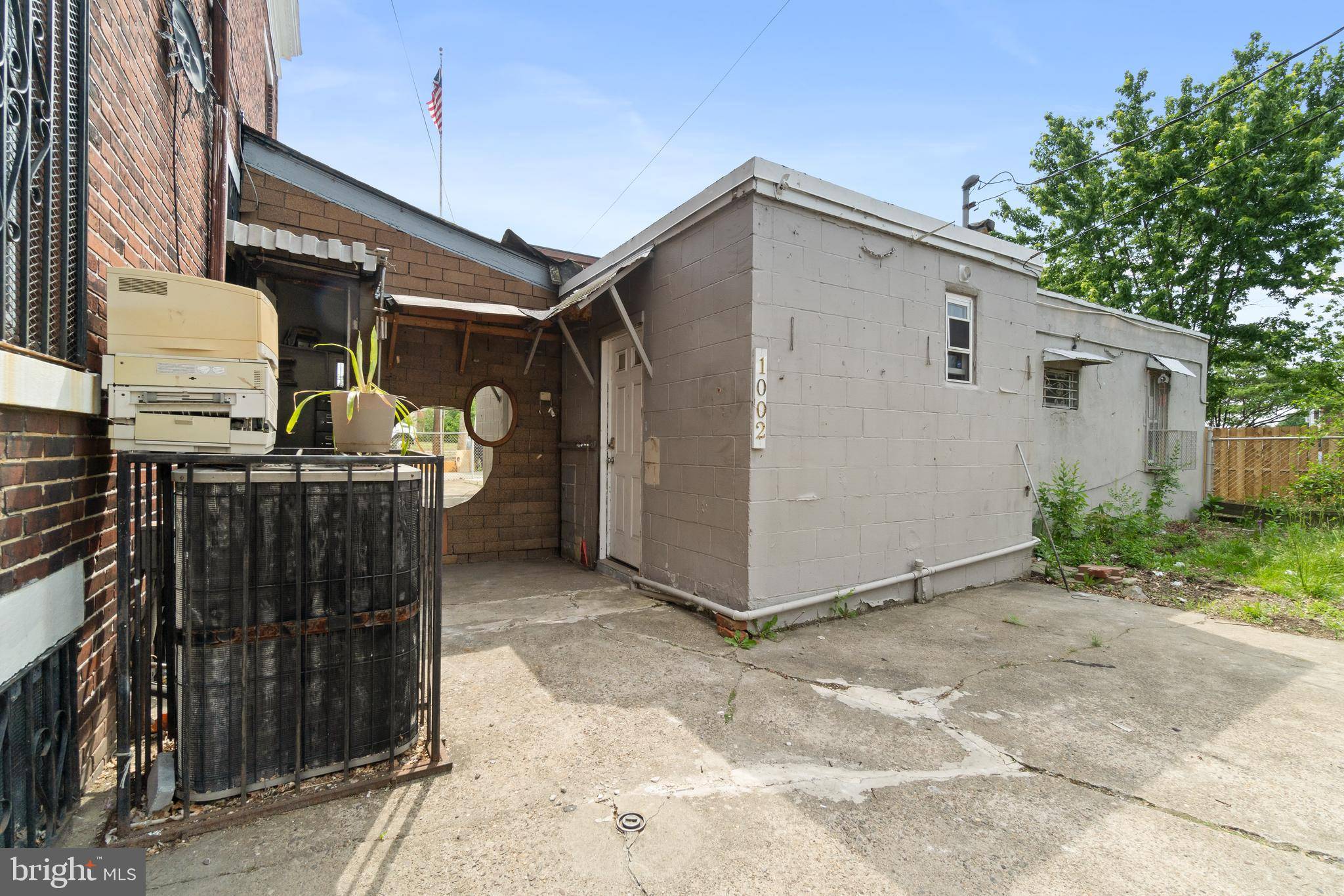 Camden, NJ 08105,1001 N 27TH STREET