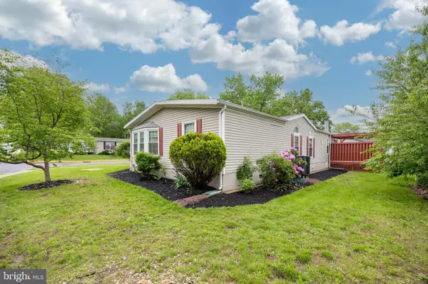 Red Hill, PA 18076,689 MIMOSA CT