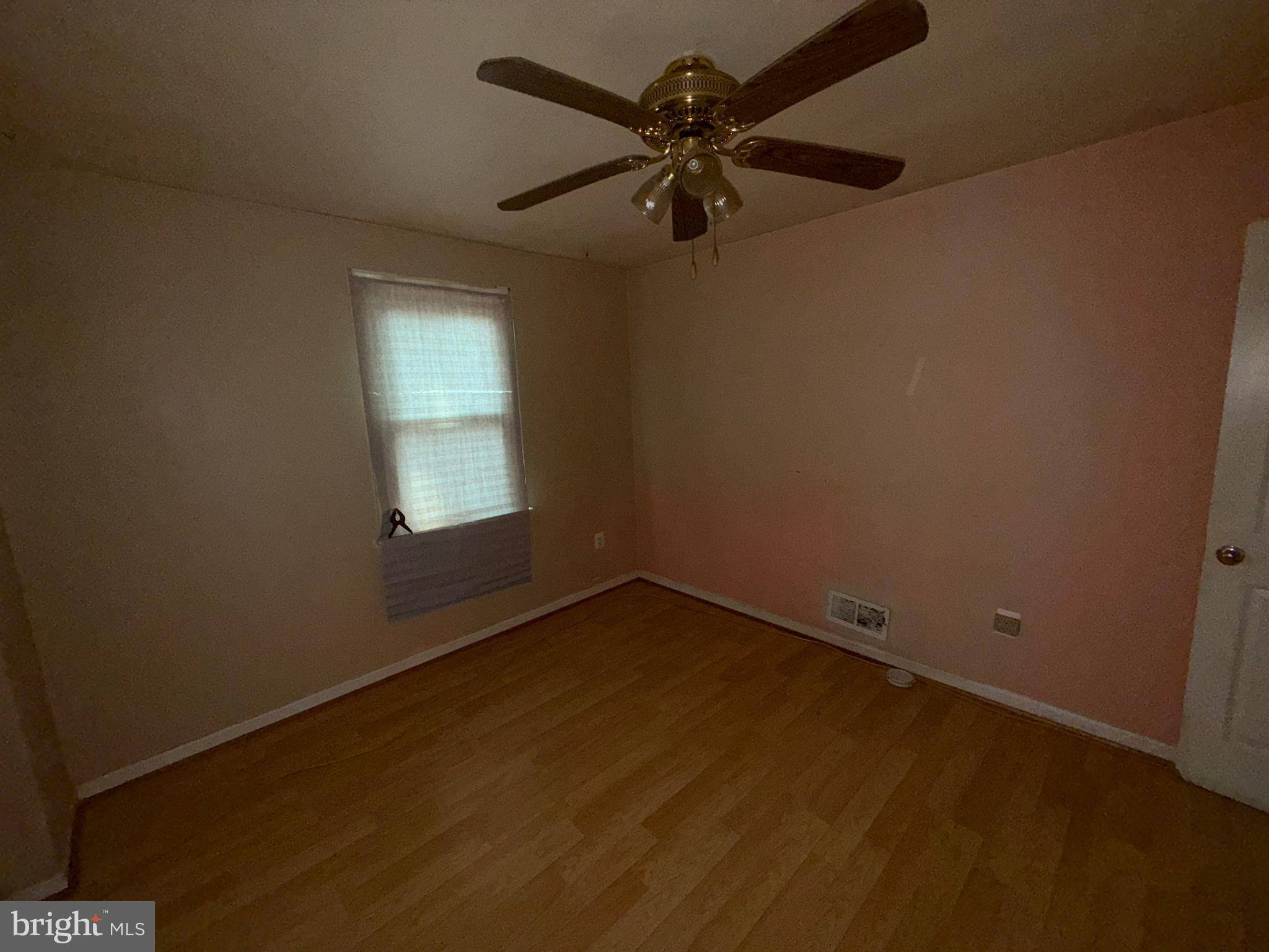 Temple Hills, MD 20748,5704 JOAN LN