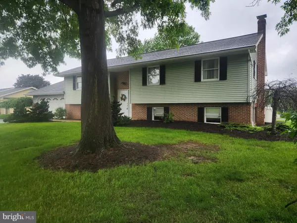 Elizabethtown, PA 17022,22 HEMLOCK CIR