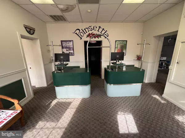 Elkins Park, PA 19027,913 TOWNSHIP LINE RD