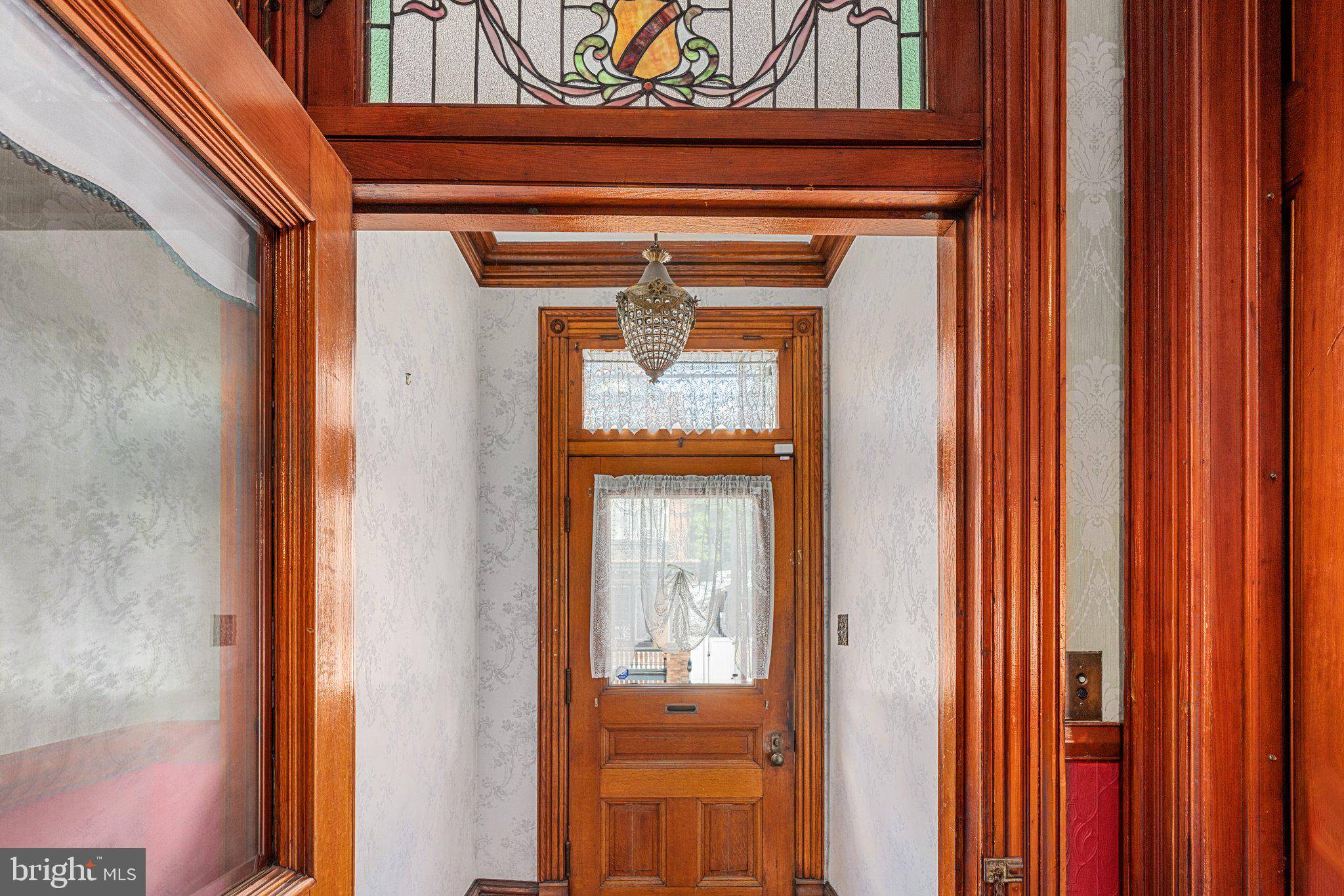 Pottsville, PA 17901,611 W MARKET ST