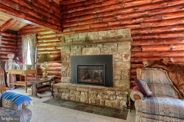 Fredericksburg, PA 17026,568 CAMP STRAUSE RD