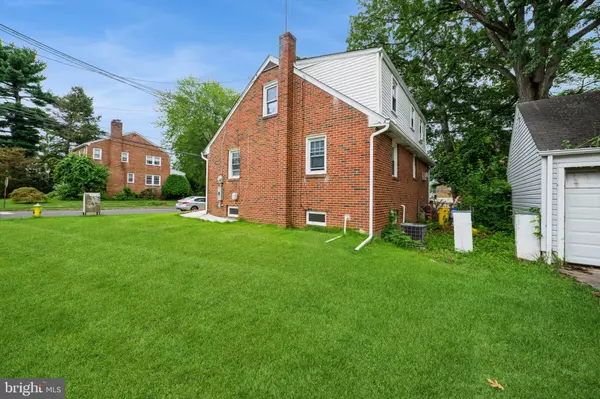 Pennsauken, NJ 08109,5506 WISTERIA AVE