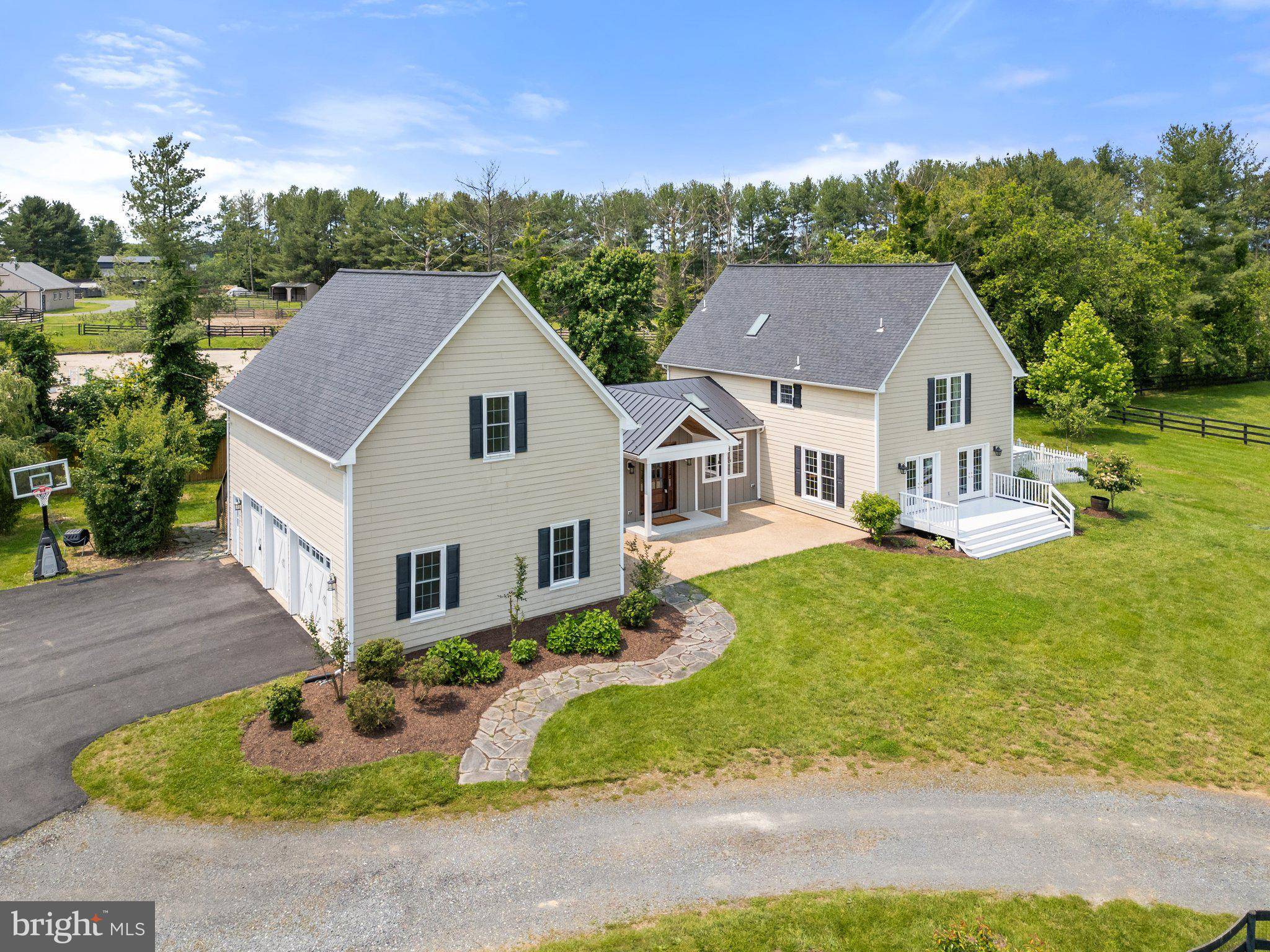 21073 ST LOUIS RD, Middleburg, VA 20117