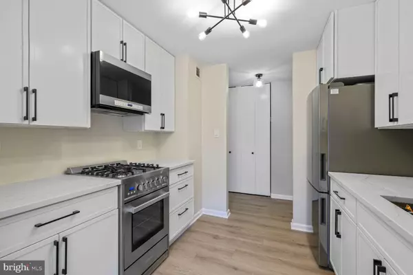 Alexandria, VA 22302,4520 KING ST #609