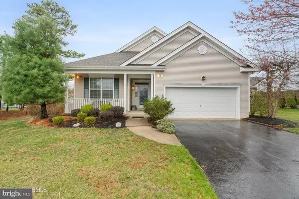 52 WHITEWATER DR, Barnegat, NJ 08005