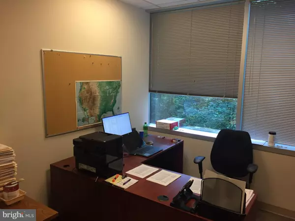 Reston, VA 20191,1801 ROBERT FULTON DR #220