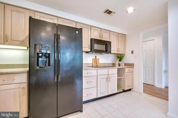 Annapolis, MD 21401,930 ASTERN WAY #511