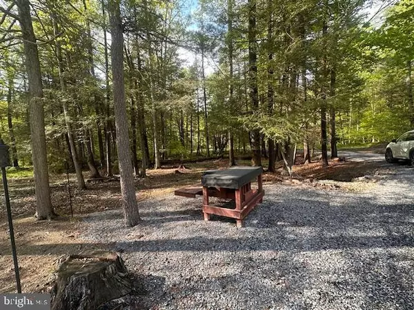 Orbisonia, PA 17243,5168 BLACK LOG RD