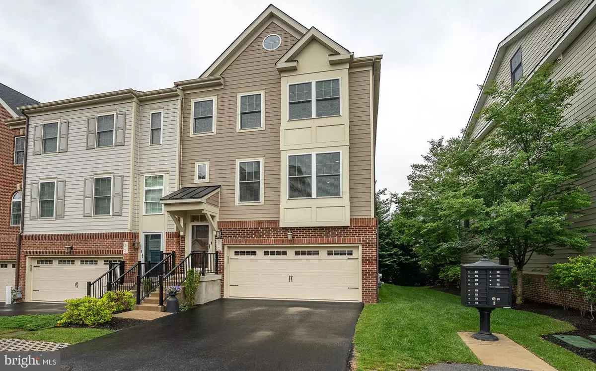 Wayne, PA 19087,210 SKYLAR LN