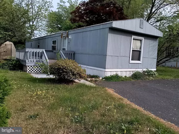 226 TRUMAN AVE, Williamstown, NJ 08094