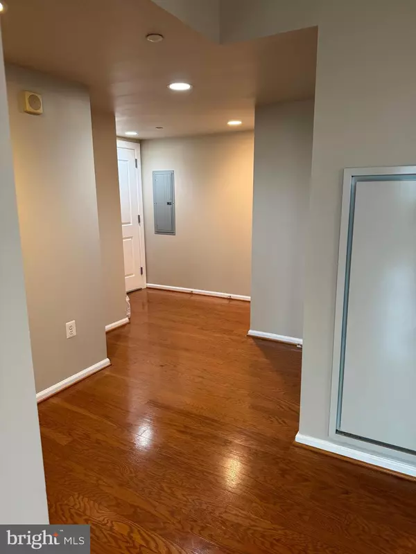 North Bethesda, MD 20852,11700 OLD GEORGETOWN RD #711
