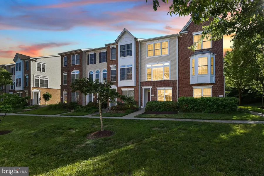 25122 OMAHA TER, Chantilly, VA 20152