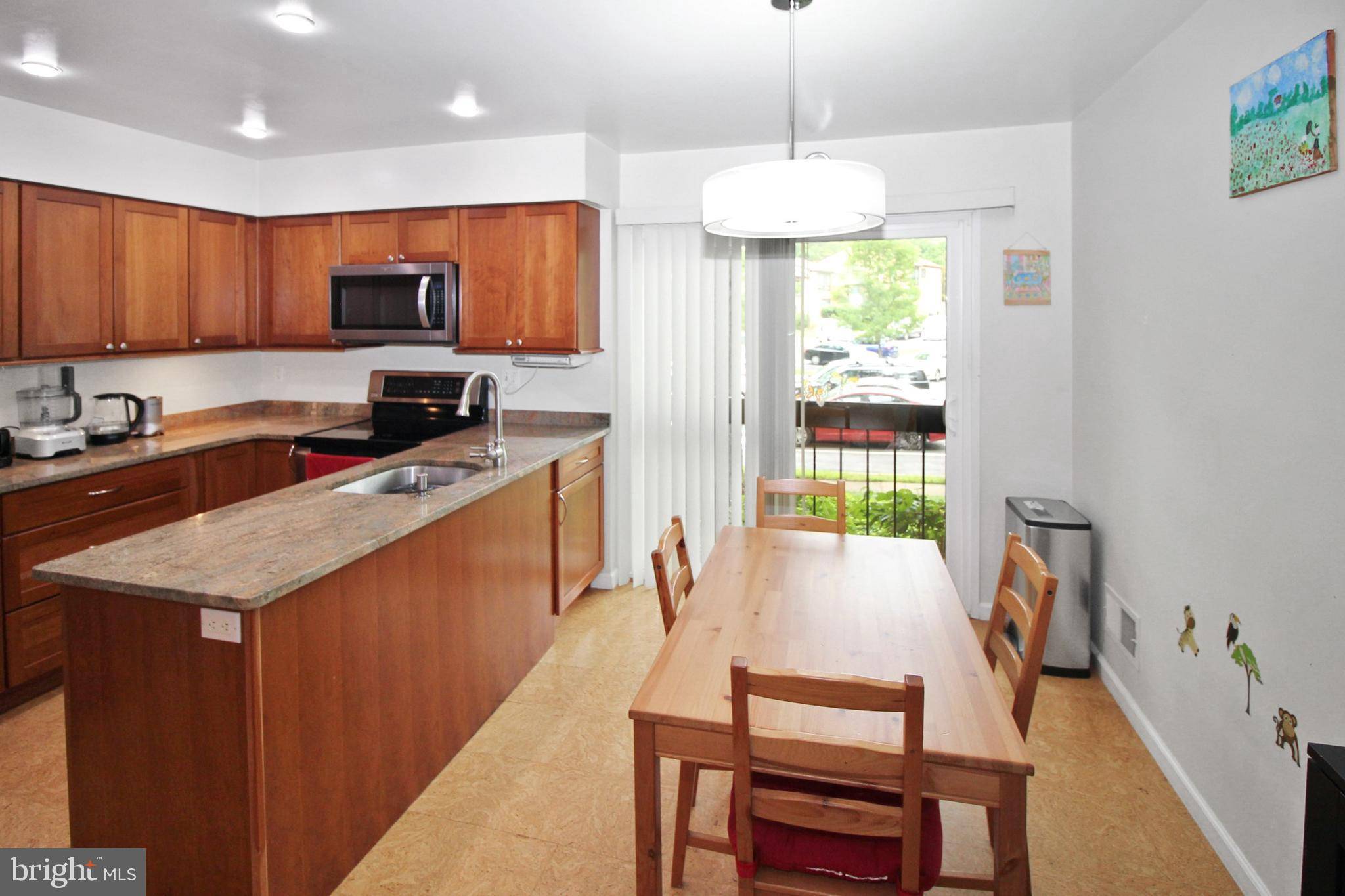 Fairfax, VA 22031,3187 READSBOROUGH CT