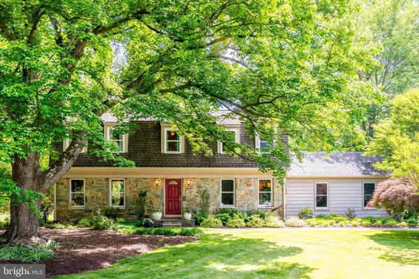 Great Falls, VA 22066,723 FOREST RIDGE DR