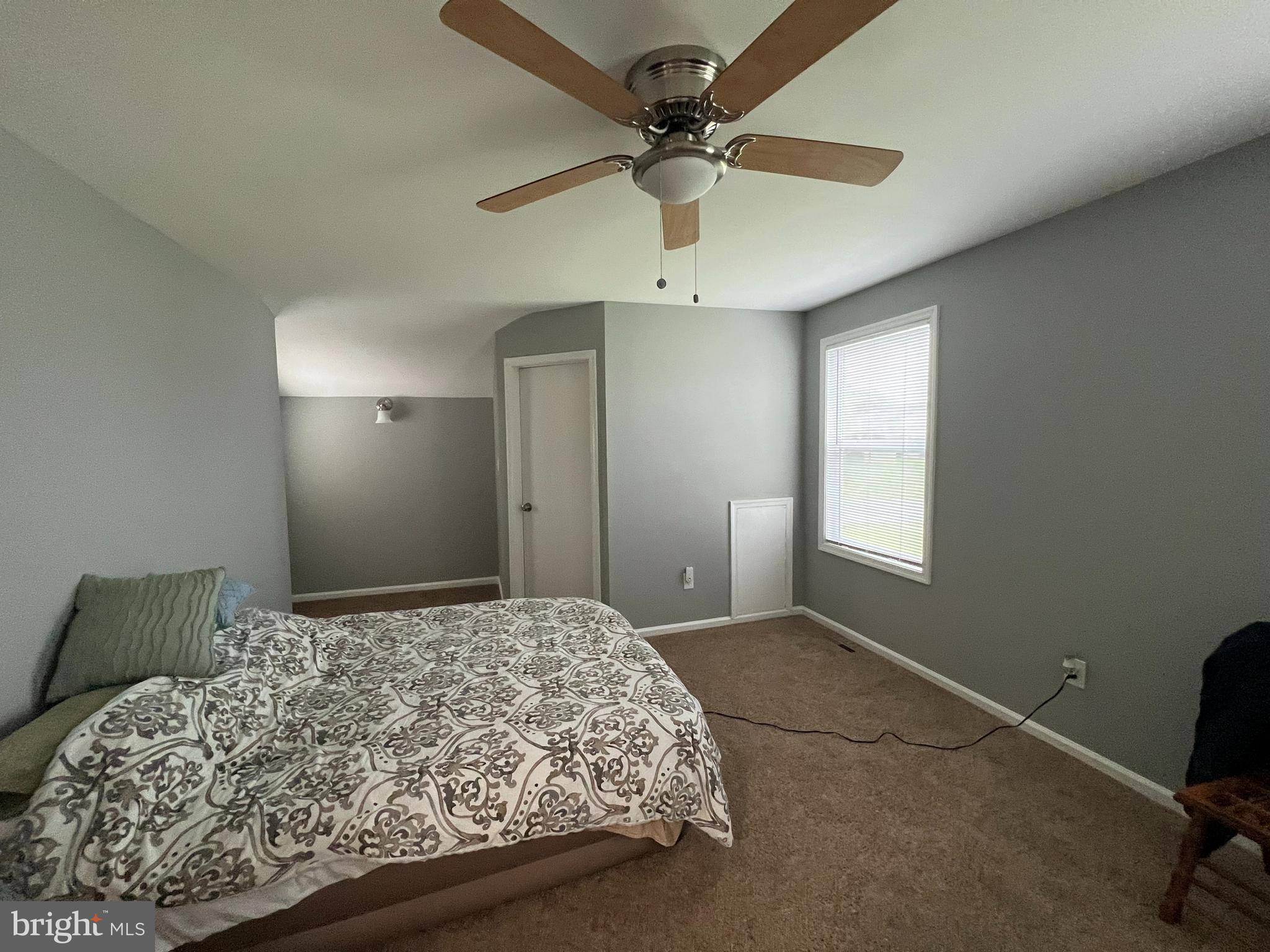 New Castle, DE 19720,6 WEDGEFIELD CT