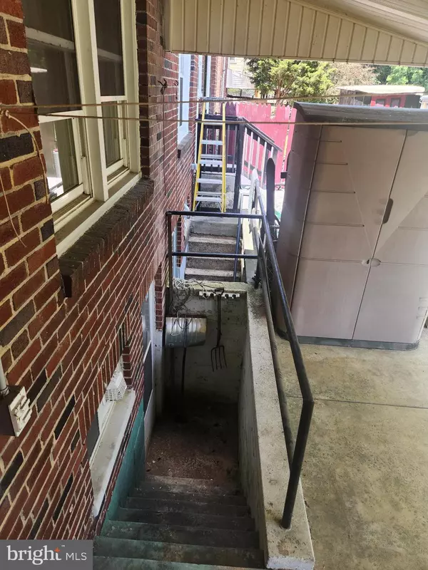 Lancaster, PA 17603,841 HIGHLAND AVE