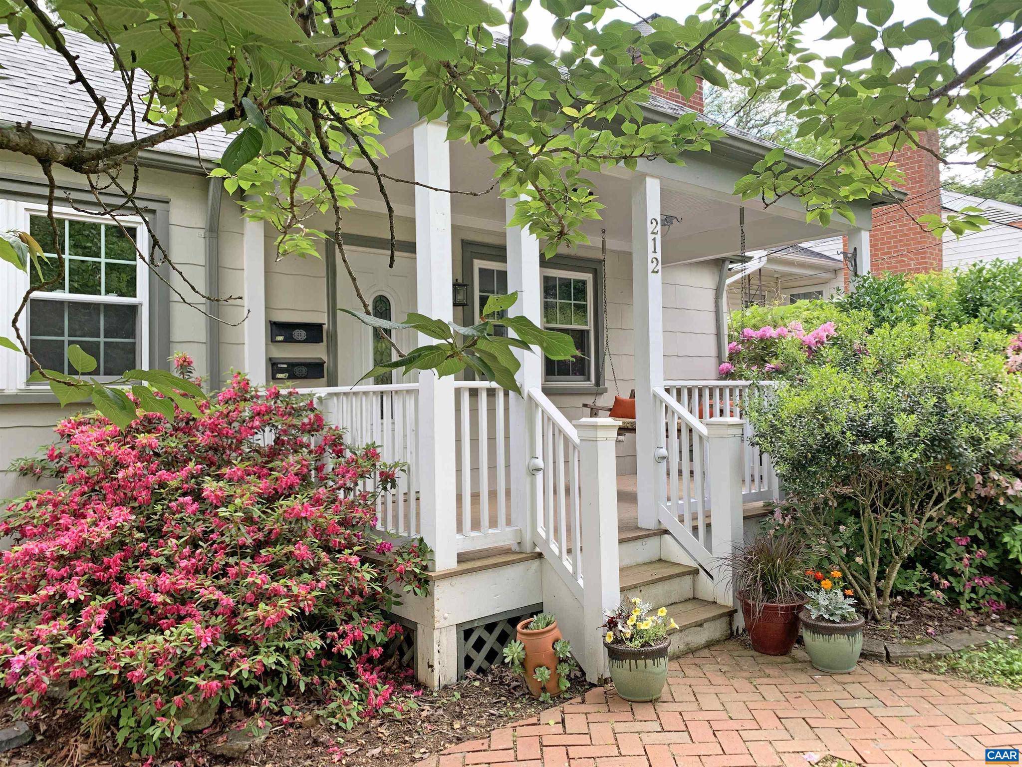 Charlottesville, VA 22903,212 ROBERTSON AVE