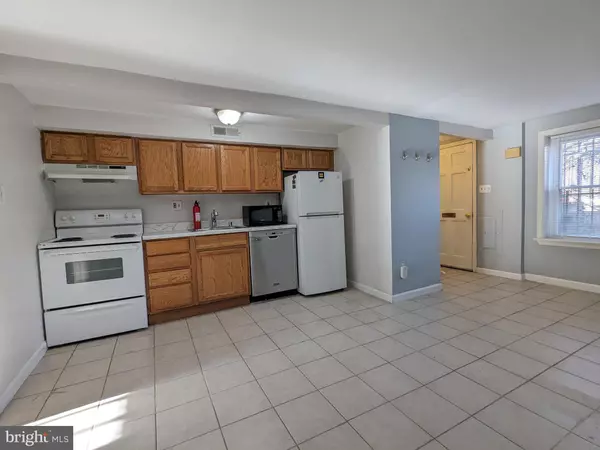 Washington, DC 20003,1523 PENNSYLVANIA AVE SE #2