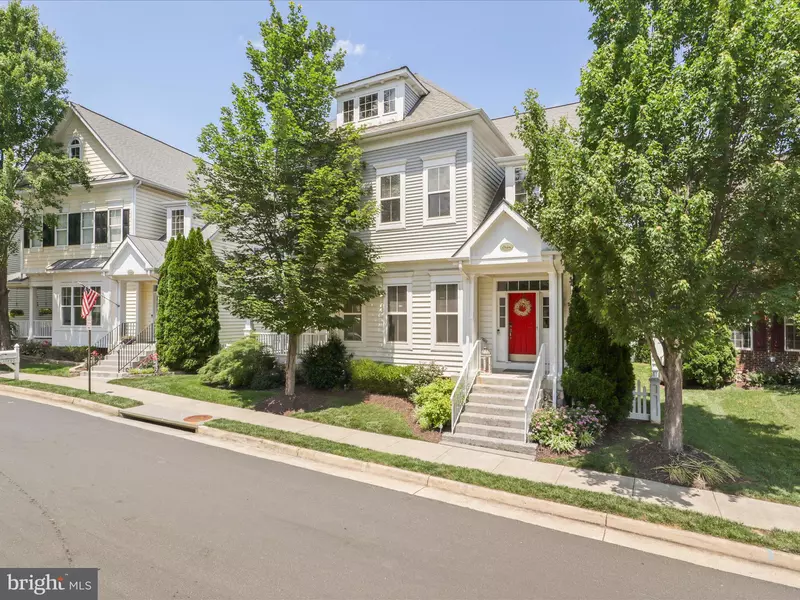 17494 LETHRIDGE CIR, Round Hill, VA 20141