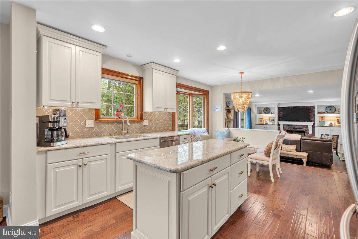 Berlin, NJ 08009,9 LAUREL HILL CT