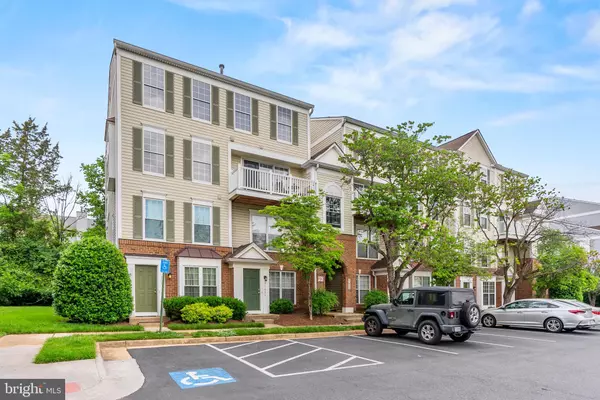 Sterling, VA 20164,21833 BALDWIN SQ #300