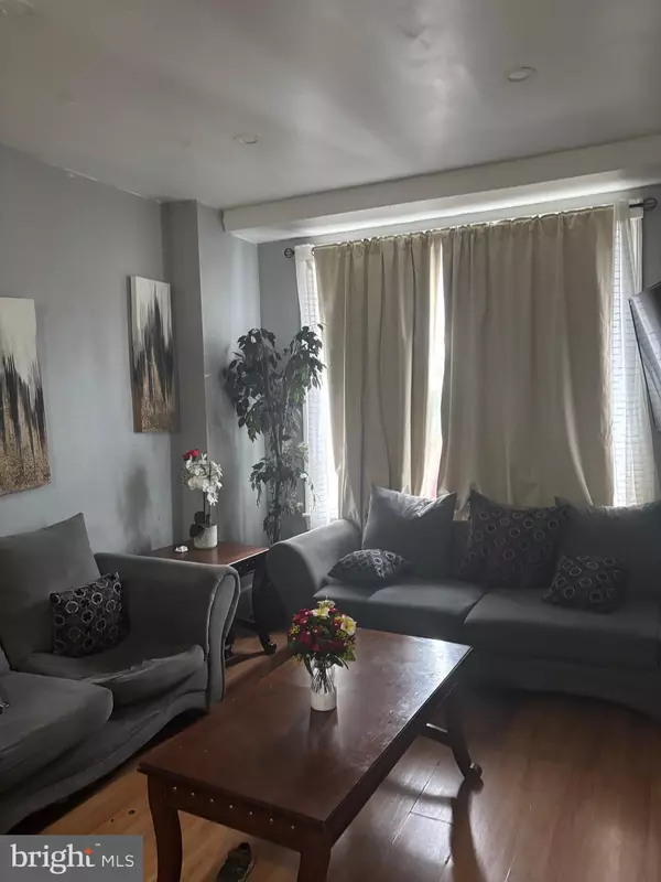 Philadelphia, PA 19140,3910 N 8TH ST