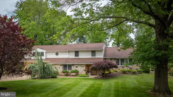 496 HOLLY KNOLL DR, Churchville, PA 18966