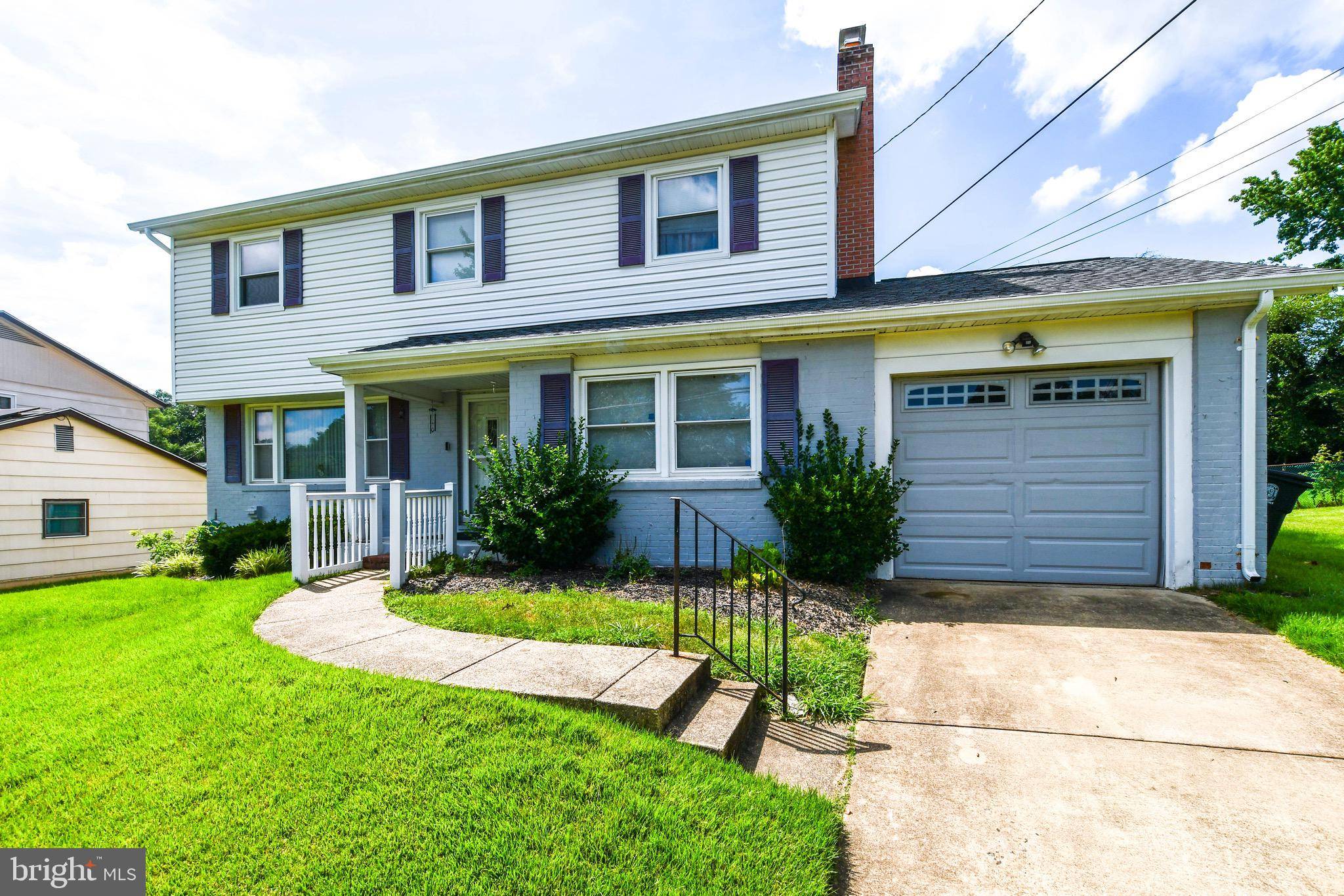 Lanham, MD 20706,6936 LAMONT DR