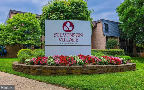 10 STONEHENGE CIR #1, Pikesville, MD 21208