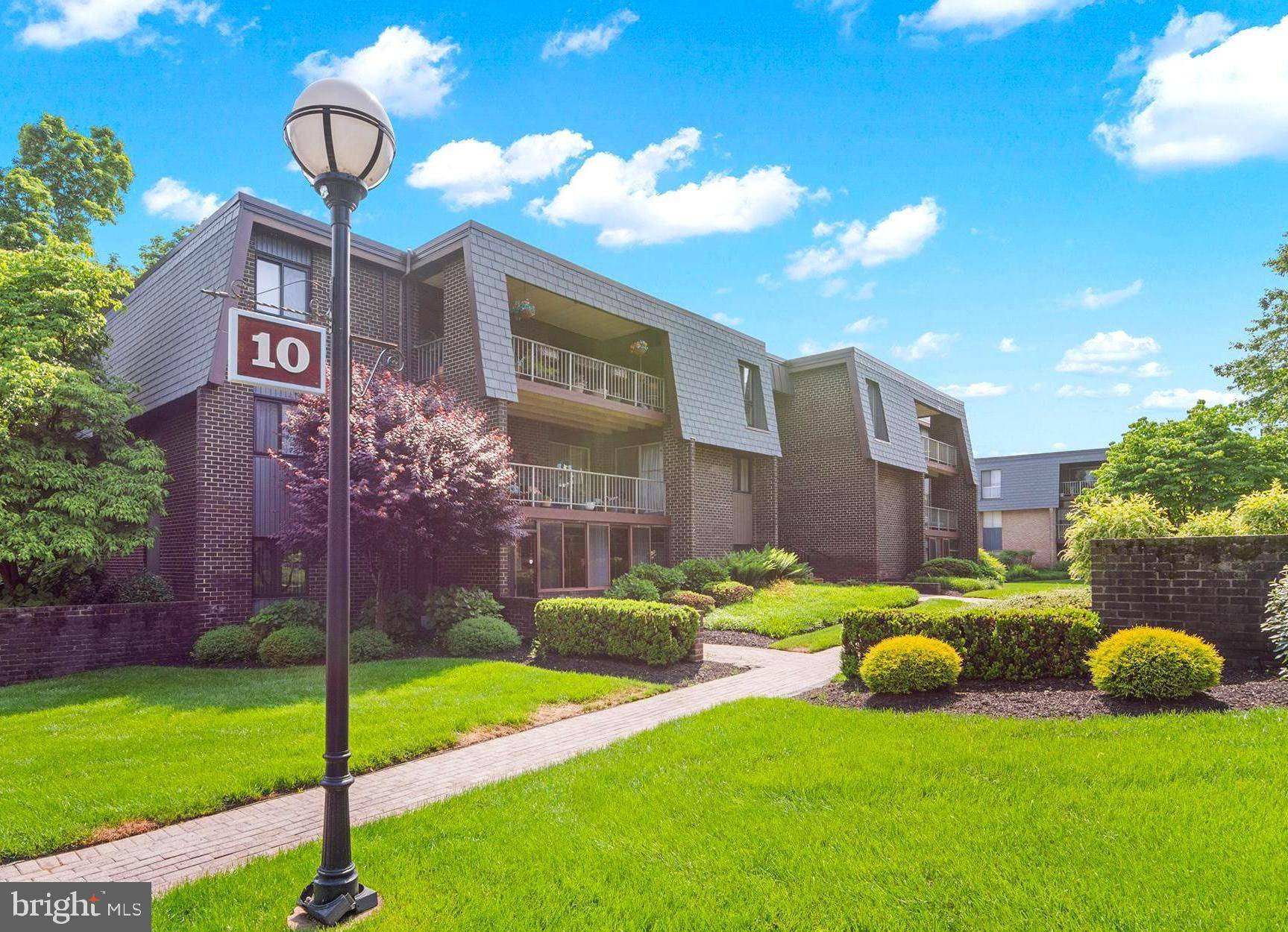 Pikesville, MD 21208,10 STONEHENGE CIR #1