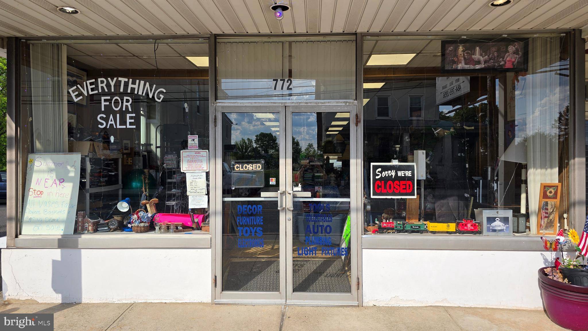 Pennsburg, PA 18073,772 MAIN ST