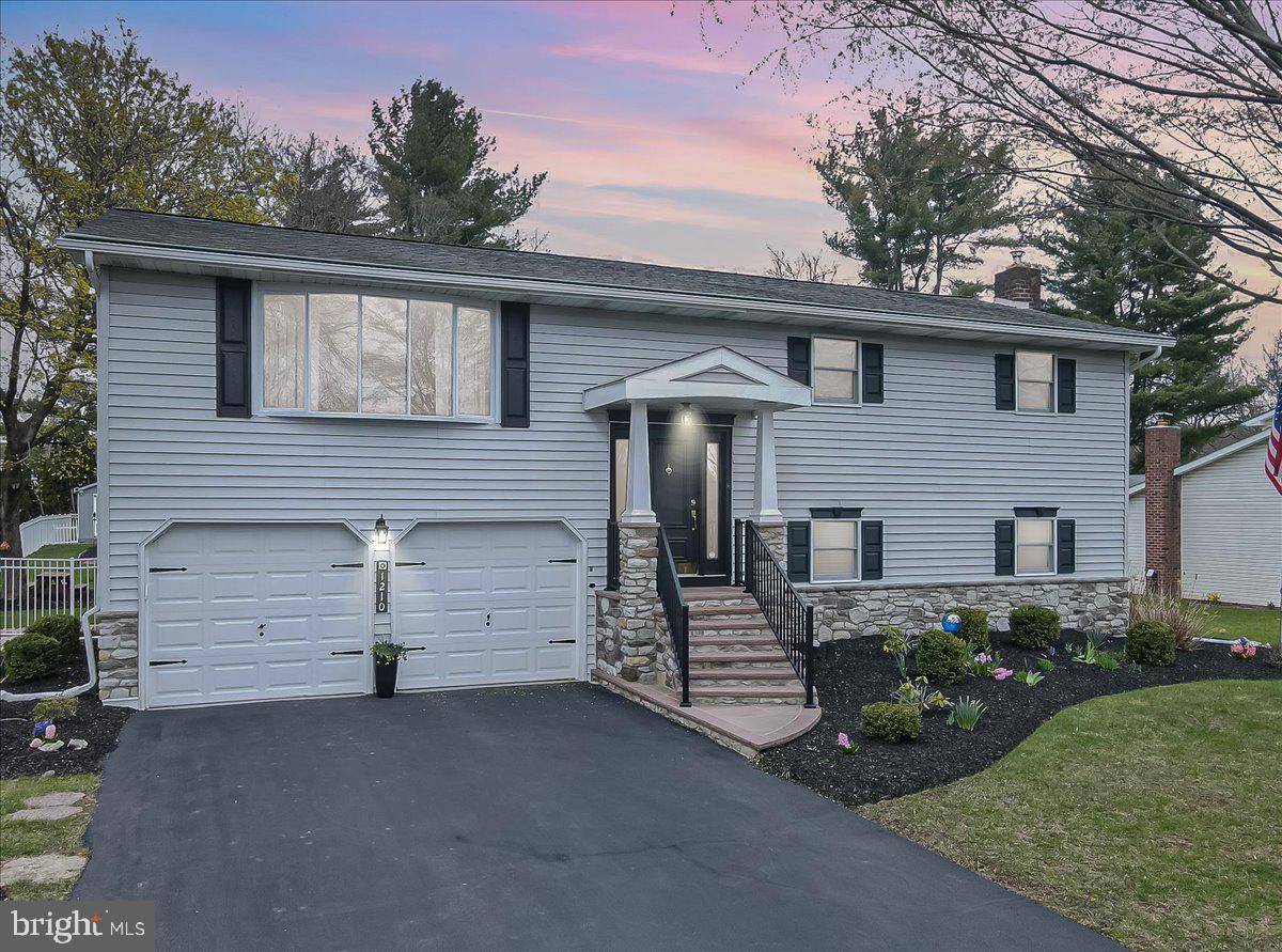 Bethlehem, PA 18017,1210 BLUESTONE DR