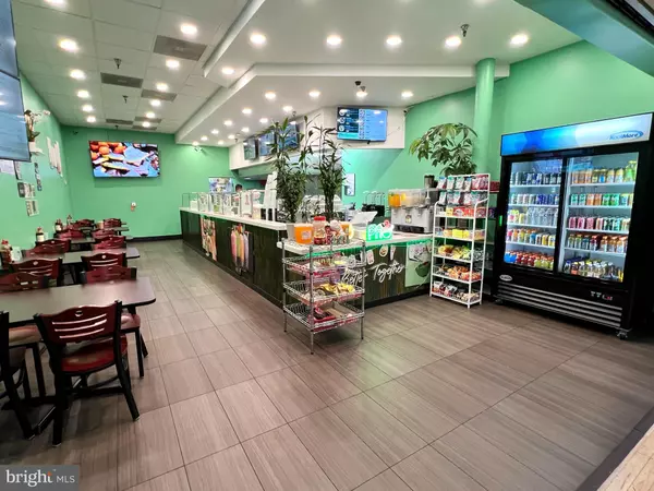 Woodbridge, VA 22192,2700-UNIT 625 POTOMAC MILLS CIR #SUITE 808