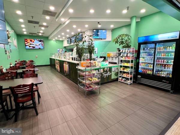 Woodbridge, VA 22192,2700-UNIT 625 POTOMAC MILLS CIR #SUITE 808