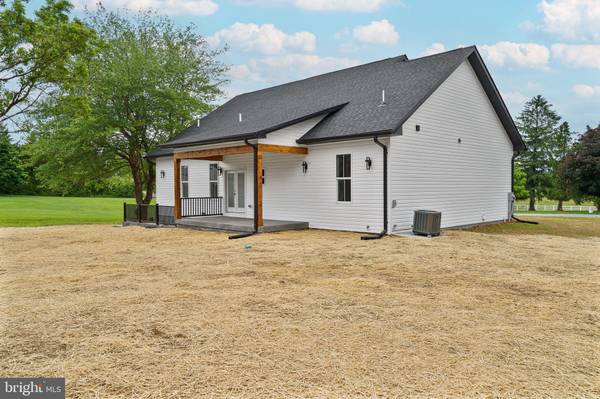 Hedgesville, WV 25427,4054 APPLE HARVEST DR