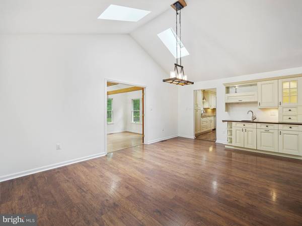Harpers Ferry, WV 25425,654 LAKESIDE DR